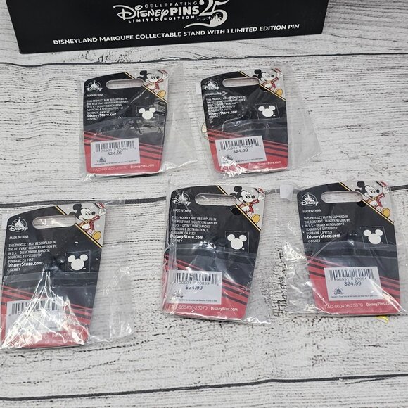 Disney Niftie Fifties Flashback Pin Event Marquee Collectible Stand LE 150 w/ fu - Picture 4 of 6